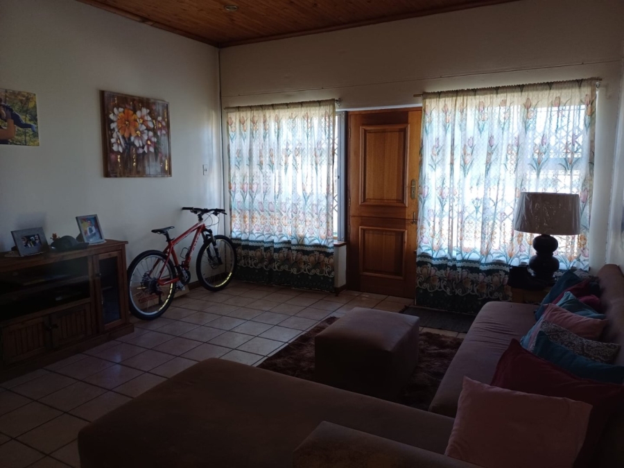 4 Bedroom Property for Sale in Prince Alfred Hamlet Western Cape